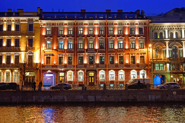 La casa en el dique del río Moika. Noche. . —  Fotos de Stock