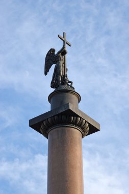 St. Petersburg Alexander sütununda üstüne melek