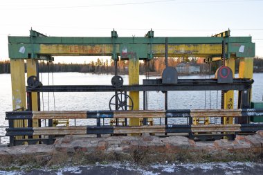 Oredezh Nehri'nde hidroelektrik barajı