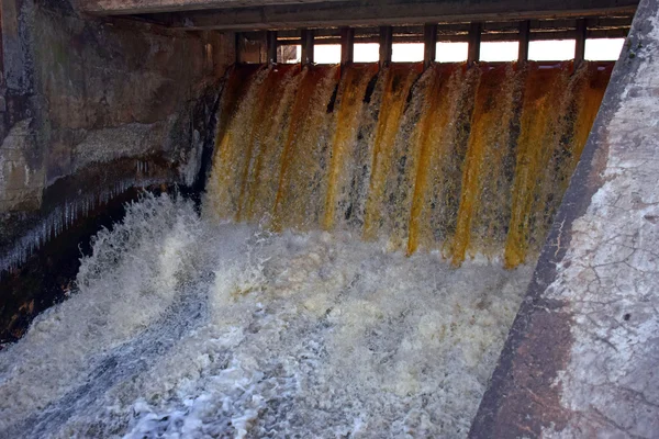 The spillway of a hydroelectric dam — Stock Photo, Image