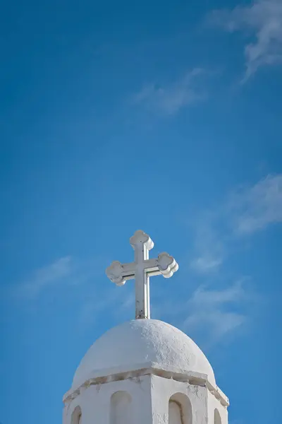 Egy Fehér Kereszt Szent György Templom Tetején Lycabettus Domb Tetején — Stock Fotó