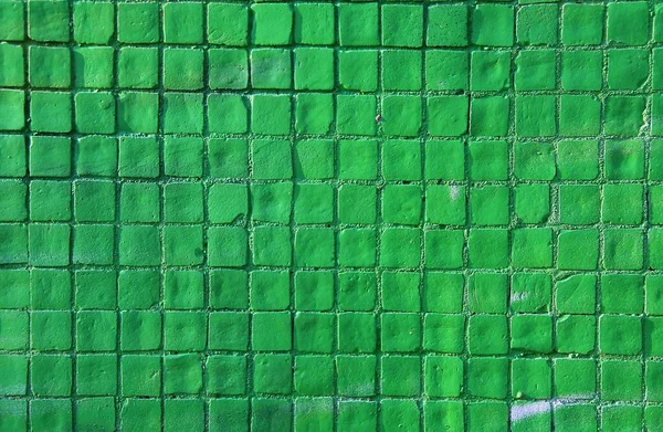 Покрашенная Зеленая Мозаика Кирпичная Плитка Стены Яркими Цветами Творчества Творческих — стоковое фото