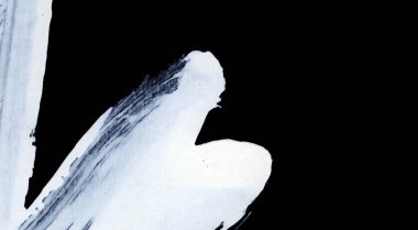 Siyah arkaplan zen tarzı arkaplan ve doku üzerinde dinamik beyaz fırça darbeleri