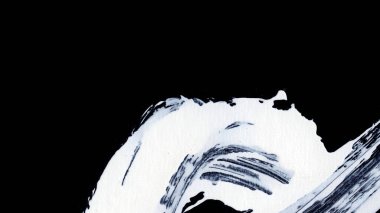 Siyah arkaplan zen tarzı arkaplan ve doku üzerinde dinamik beyaz fırça darbeleri