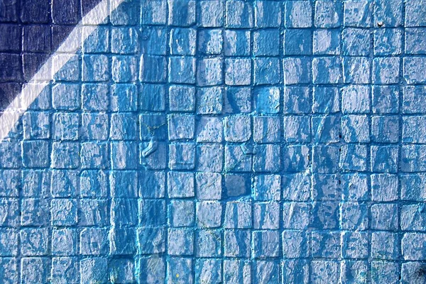 Βαμμένο Μπλε Ψηφιδωτό Τούβλο Τοίχου Γκράφιτι Γκράφιτι Υφή Ζωντανά Χρώματα — Φωτογραφία Αρχείου