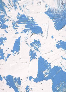 İlginç ve dinamik arka planlar için mavi ve beyaz fırça darbeleriyle akrilik boya dokusu. Web tasarım kalıpları ve duvar kağıtları için uygundur.