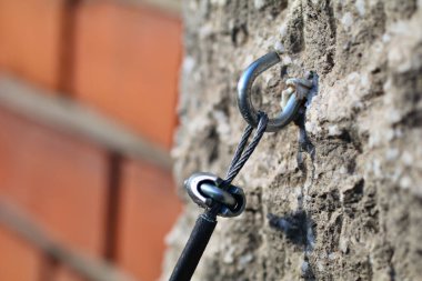 Tuğla yığını ve sütun duvarı