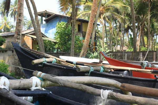 Hindistan Sahillerinde Eski Ahşap Balıkçı Tekneleri — Stok fotoğraf