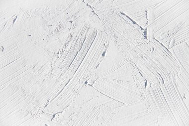 İlginç ve modern arka planlar için fırça ve palet bıçak darbeleriyle boyanmış beyaz doku. Web tasarımları ve duvar kağıtları için uygun.