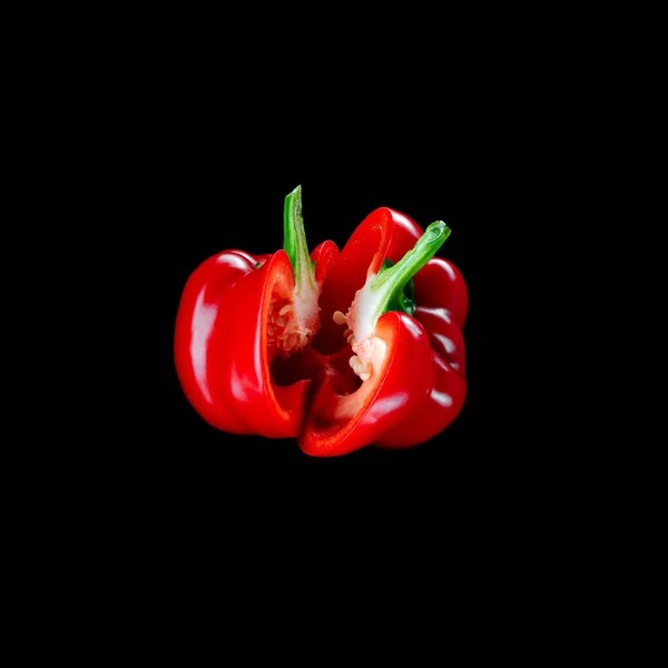 黑色背景上的红辣椒 — 图库照片