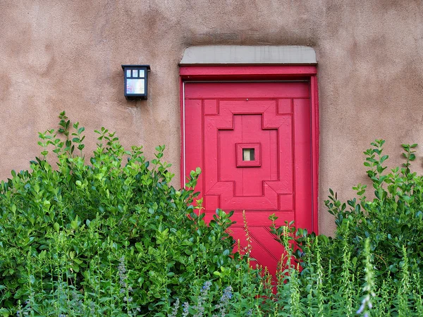 Sıva bina ön kapı