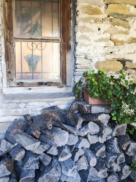 Ev bile sıcak bir ışık