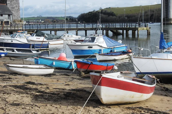 Висока хвиля в місті Saltash. — стокове фото