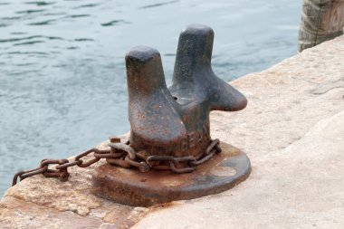 eski ve paslı.