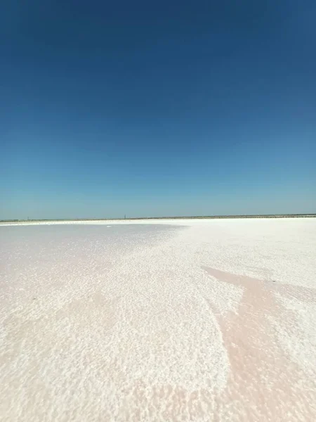 Layer White Salt Pink Rose Salt Lake Blue Sky — 스톡 사진