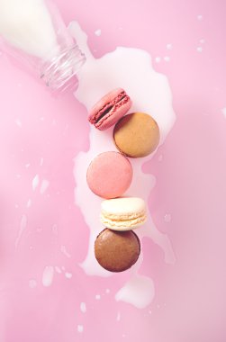 süt ile farklı macaroons