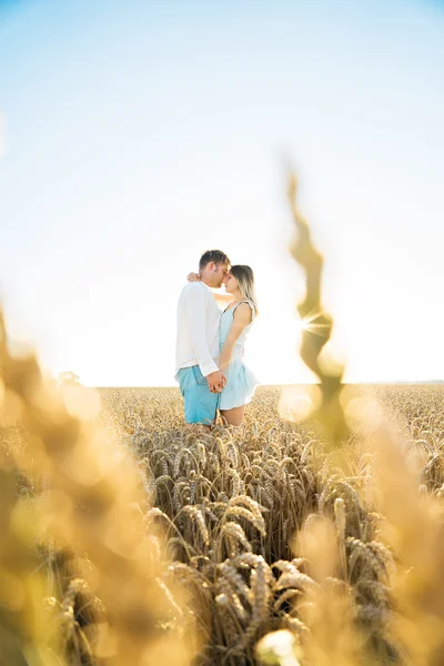 Summer happy portrait of couple, sunset time — Stock Photo, Image