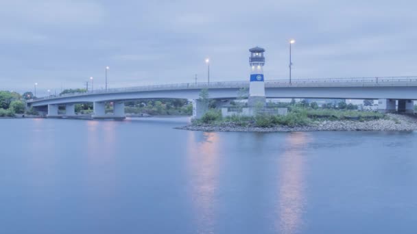 Tiro Largo Hora Azul Ângulo Farol Ilha Boom Minneapolis Ponte — Vídeo de Stock