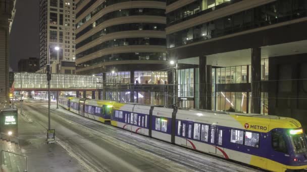 Wide Angle Shot Train Car Traffic Downtown Minneapolis Skyways Skyscrapers — Stok Video