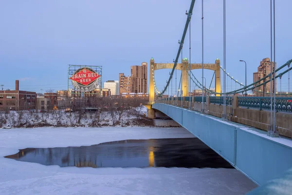 Grain Belt Sign Hennepin Bridge Wide Shot Blue Hour Winter — Stock Photo, Image