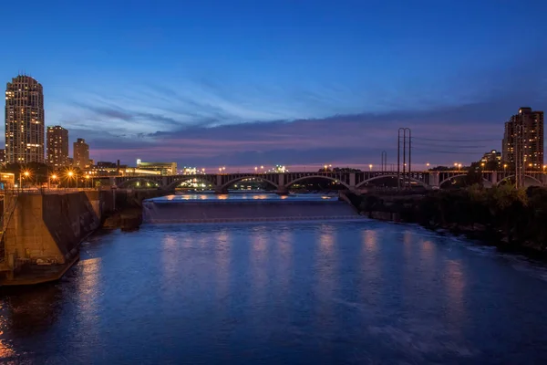 Crépuscule Sur Minneapolis 3Ème Ave Pont Tombe — Photo