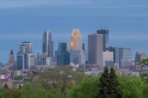 Far View Park Tight Shot Twilight Spring — Stock Photo, Image