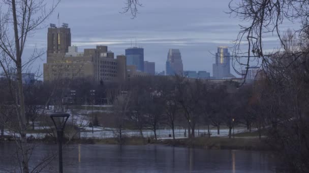 Downtown Minneapolis Midtown Frozen Lake Day Night Timelapse — Stock video