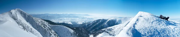 Man di atas gunung, panorama — Stok Foto