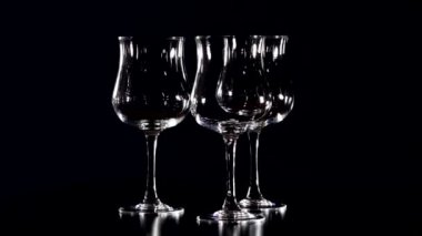 Gözlük siyah arka plan üzerine. Bir daire 1 kamera çekimde