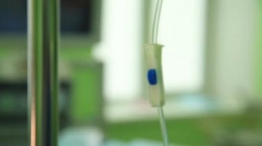 Ameliyat sırasında iş damlatıcı