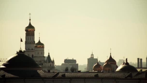 Mosca. Le cupole del Cremlino. Ivan il Grande campanile — Video Stock