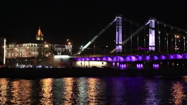 Ryssland, Moskva, Krimsky bron. Vintern, natt — Stockvideo