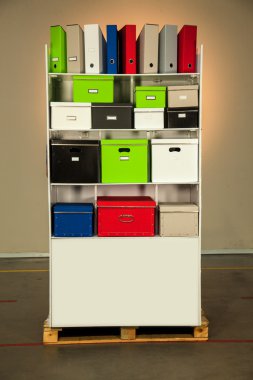 Kutuları ile belgeler stand