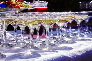 Şampanya için gözlük.