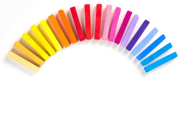 Duha barevné křídy postavili kroužek zaokrouhlené na — Stock fotografie