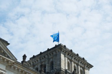 Ünlü Reichstag Binası, koltuk Avrupa bayrağı Close-Up 