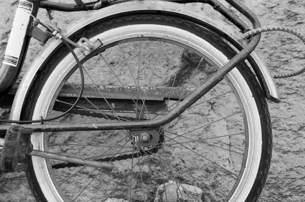 Detalle de bicicleta mecánica antigua - blanco y negro — Foto de Stock