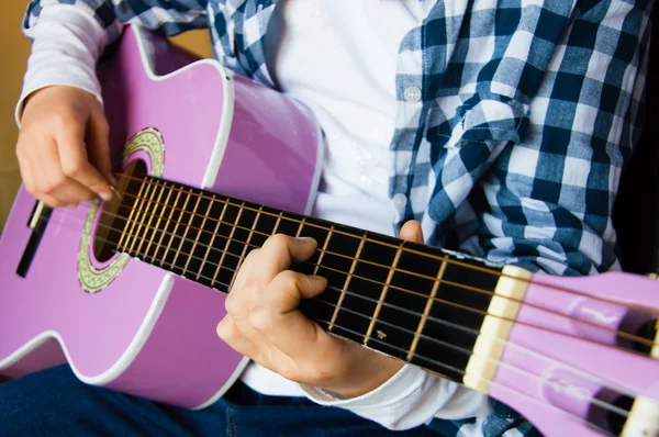 Escola de música de guitarra para crianças — Fotografia de Stock