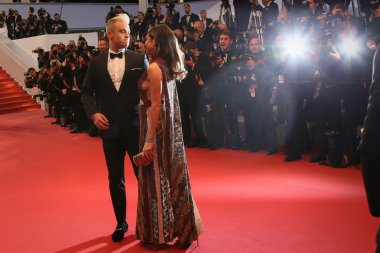 Şarkıcı Robbie Williams ve aktris Ayda Field