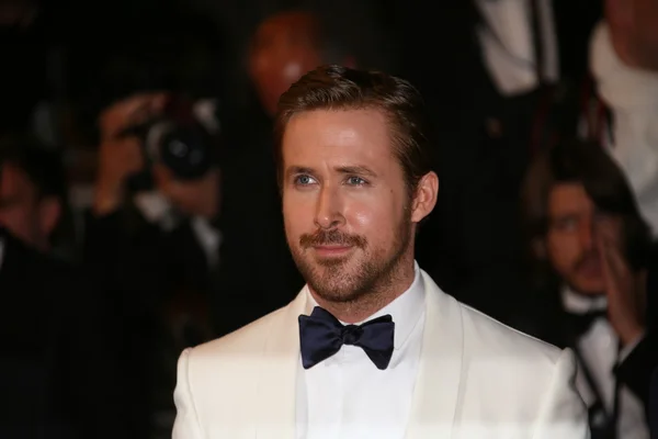 Ryan Gosling woont The Nice Guys bij. — Stockfoto