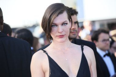 Mila Jovovich 