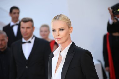 Aktris Charlize Cannes Film Festivali'nde
