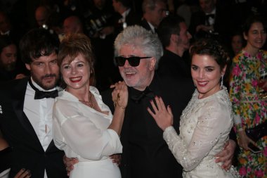 Inma Cuesta, Emma Suarez, Pedro Almodovar