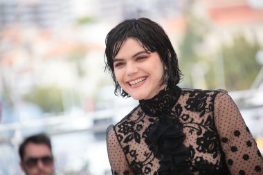 Aktris Soko Stopover 'a katılıyor.