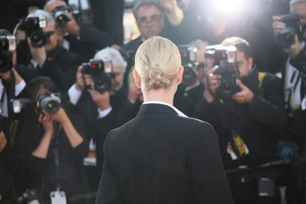 Schauspielerin Charlize beim Cannes Film Festival — Stockfoto