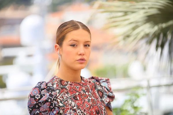 Adele Exarchopoulos woont het 'laatste gezicht' bij — Stockfoto