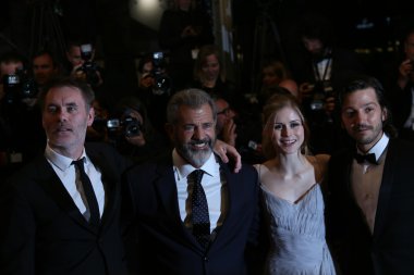 Diego Luna, Mel Gibson