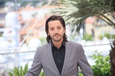 Diego Luna, Kan Babası 'na katılıyor. 