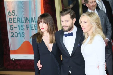 Jamie Dornan, Dakota Johnson 'Elli tonları, gri' galasında