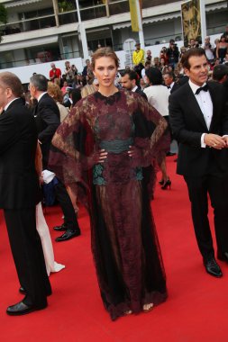 Karlie Kloss 'Monaco Grace' prömiyeri katılır